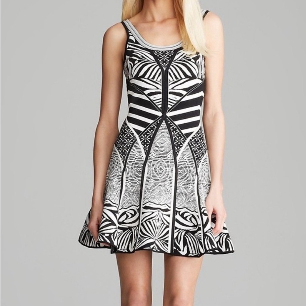 Diane Von Furstenberg Fanny structured knit flare black white geometric dress